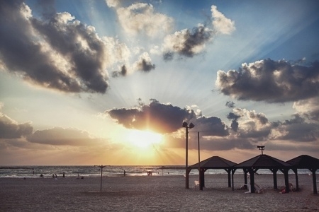 נאשם שאנס בשפת הים הגיש ערעור על עונשו 